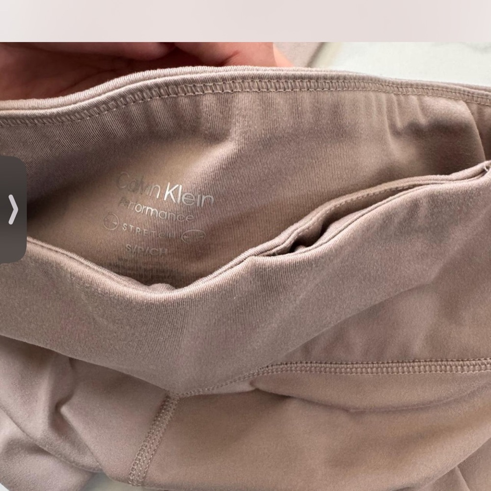 Calvin Klein - Picture 5 of 5